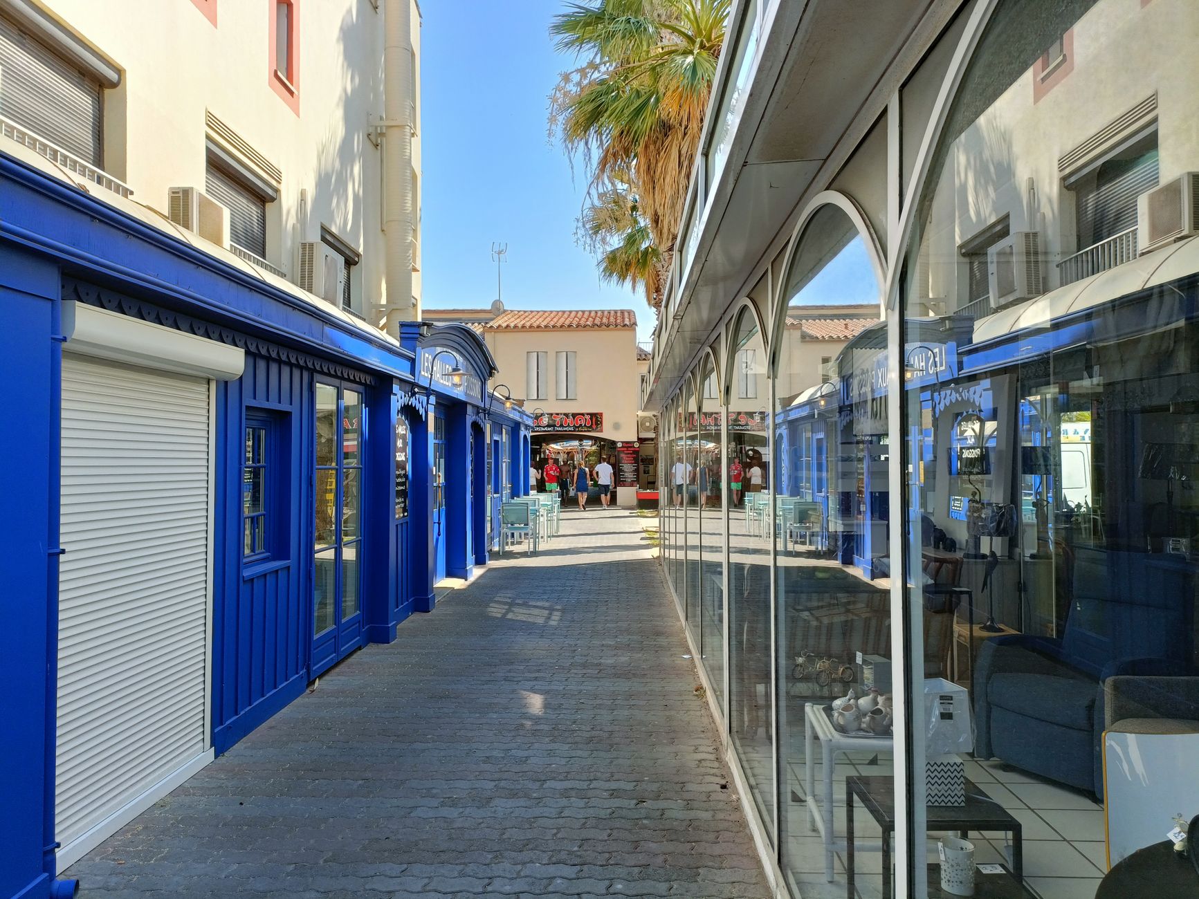 Agence immobilière commerciale équipe à Corbeil-Essonnes
